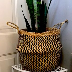 NWT Allen + Roth 11.W x 11. H Natural Wicker